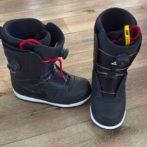Nike Men’s snowboarding boots size 9.5 Zoom Force 1